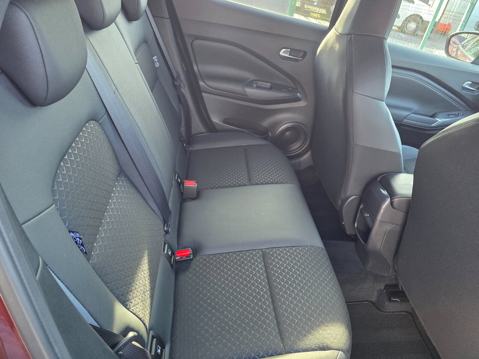 2024 Nissan Juke - image 7