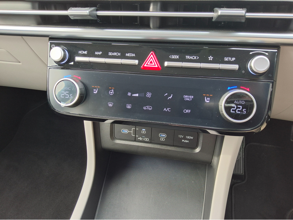 2025 Hyundai Tucson PLATINUM PHEV  - Only 4,000 Km - Top Spec - Side Steps - €46,950