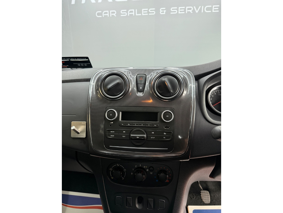 2019 Dacia Sandero - image 14