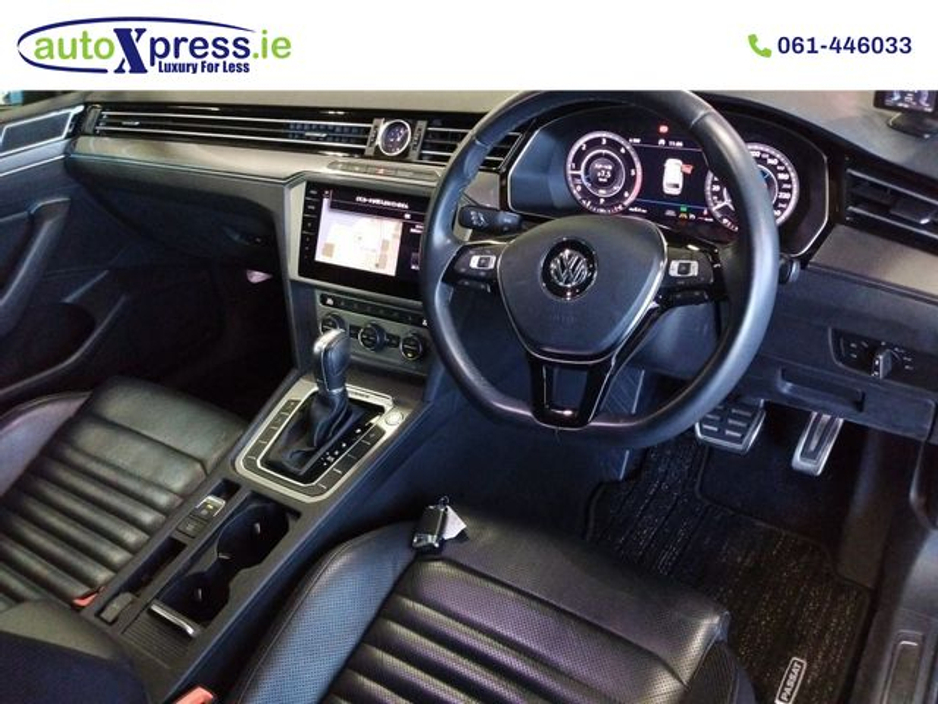 2020 Volkswagen Passat - image 14