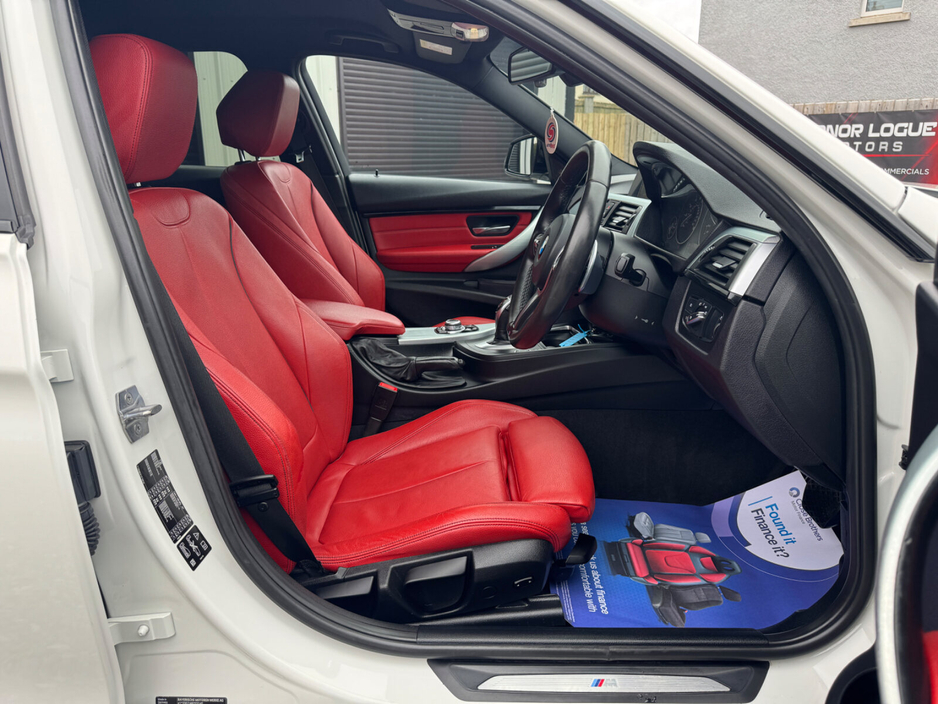 2016 BMW 3 Series - image 5