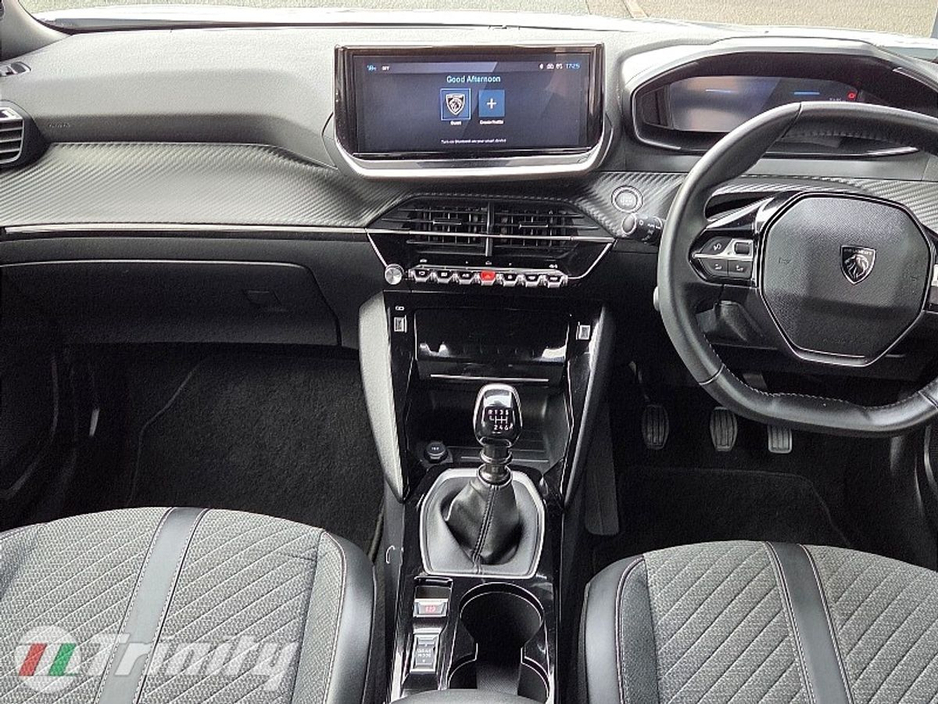 2024 Peugeot 2008 - image 2