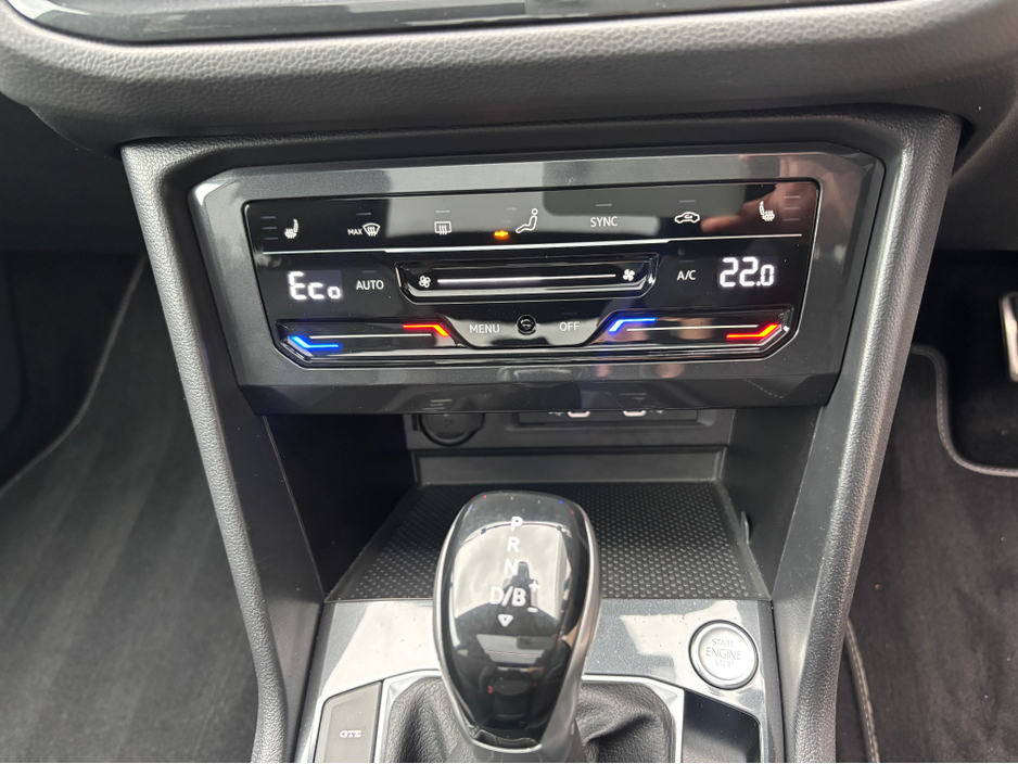 2024 Volkswagen Tiguan - image 17