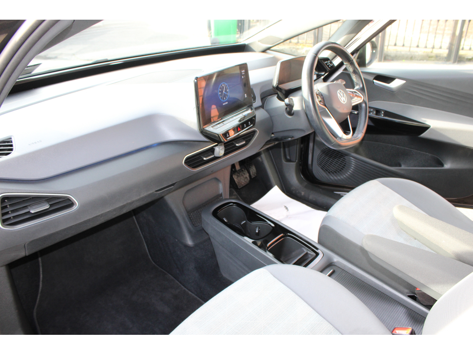 2022 Volkswagen ID.3 - image 8