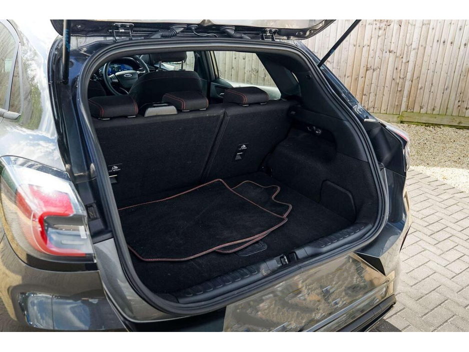 2021 Ford Puma - image 8