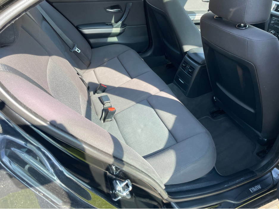 2007 BMW 3 Series - image 14