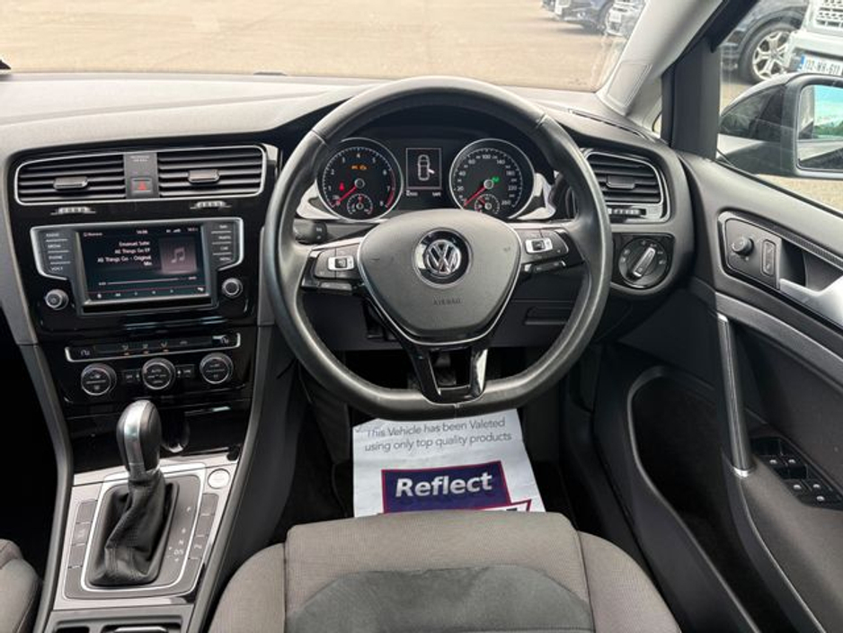 2016 Volkswagen Golf - image 34