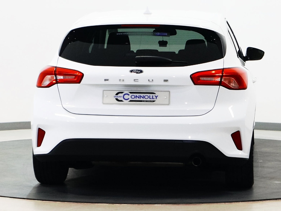 2019 Ford Focus - image 4
