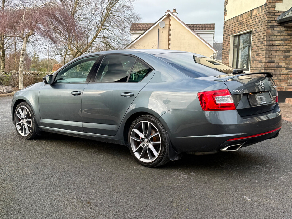 2016 Skoda Octavia - image 5