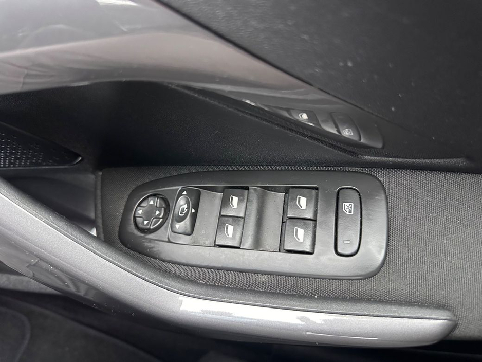 2017 Peugeot 2008 1.6 HDI, ACTIVE MODEL, FULL SERVICE HISTORY, FINANCE, WARRANTY, 5 STAR REVIEWS €9,995