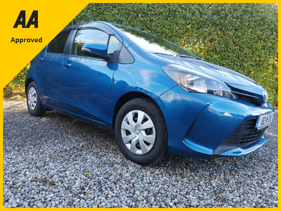 2016 Toyota Yaris 1.3 PETROL 4 CYLINDER AUTOMATIC ONLY 28,643 kms FACTORY IMMOBILISER PROXIMITY KEY MULTI FUNCTION STEERING WHEEL REVERSE CAMERA TOUCH SCREEN RADIO ANDROID AUTO APPLE CAR PLAY 2 YEARS NCT 1 YEAR ROADTAX €13,495