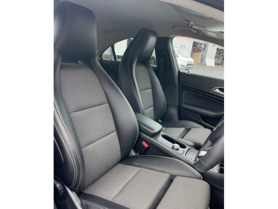 2018 Mercedes-Benz CLA Class - image 11