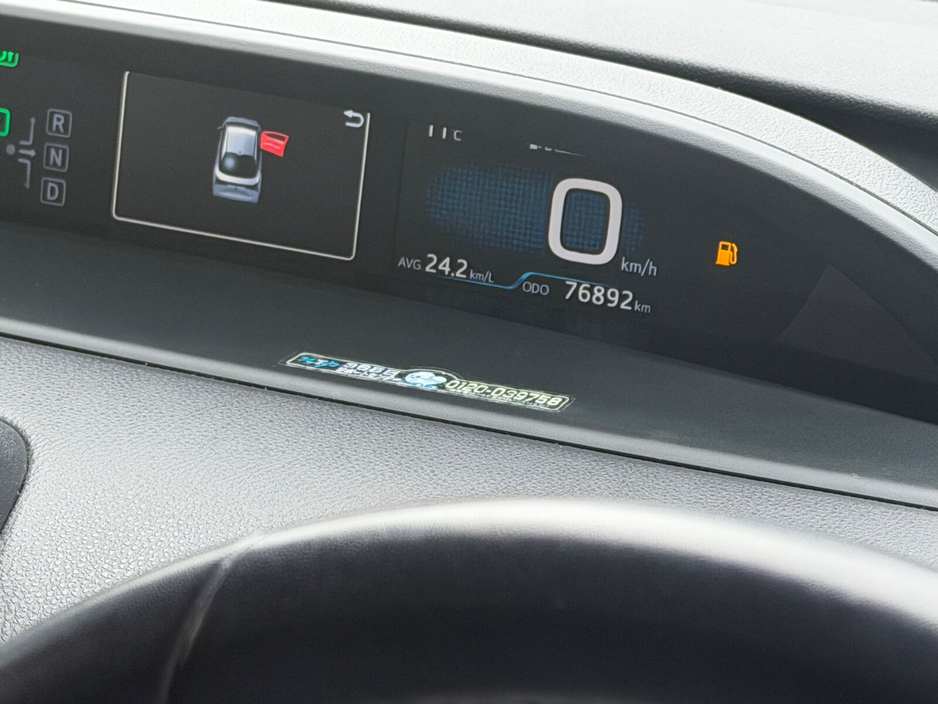 2019 Toyota Prius - image 13