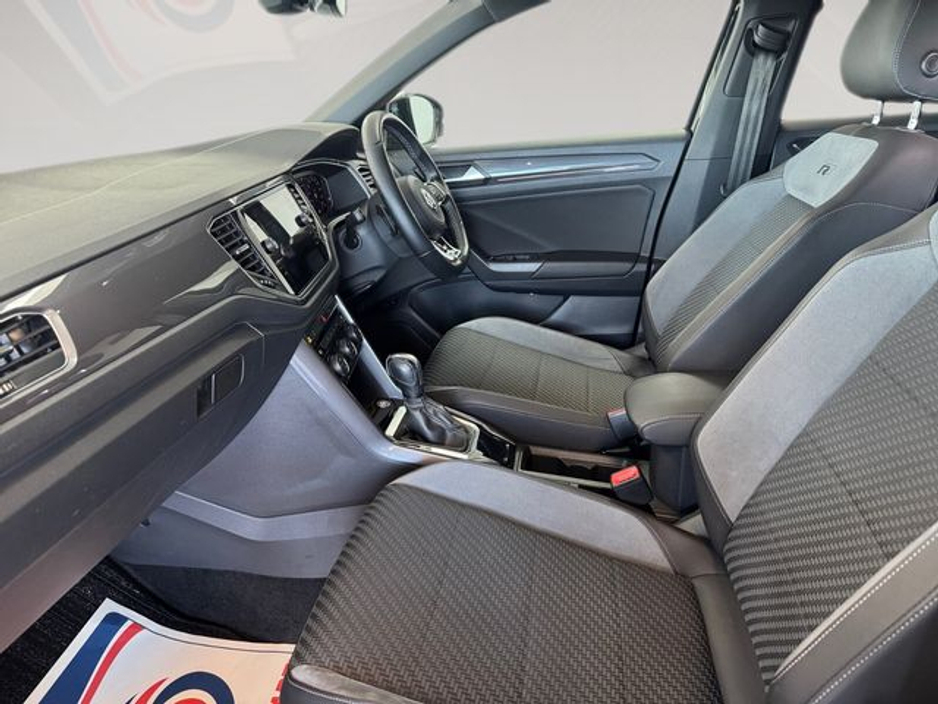 2020 Volkswagen T-Roc - image 17