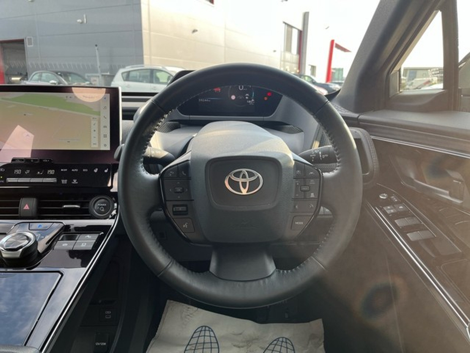 2023 Toyota bZ4X - image 10