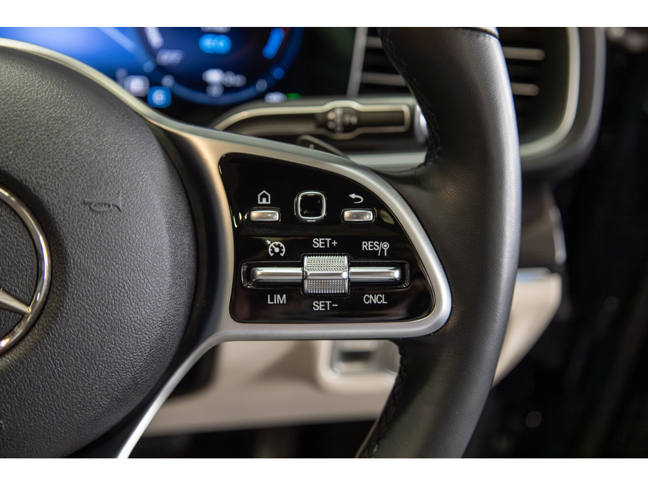 2022 Mercedes-Benz GLE Class - image 15