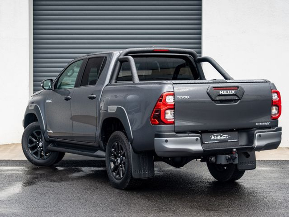 2026 Toyota Hilux - image 11