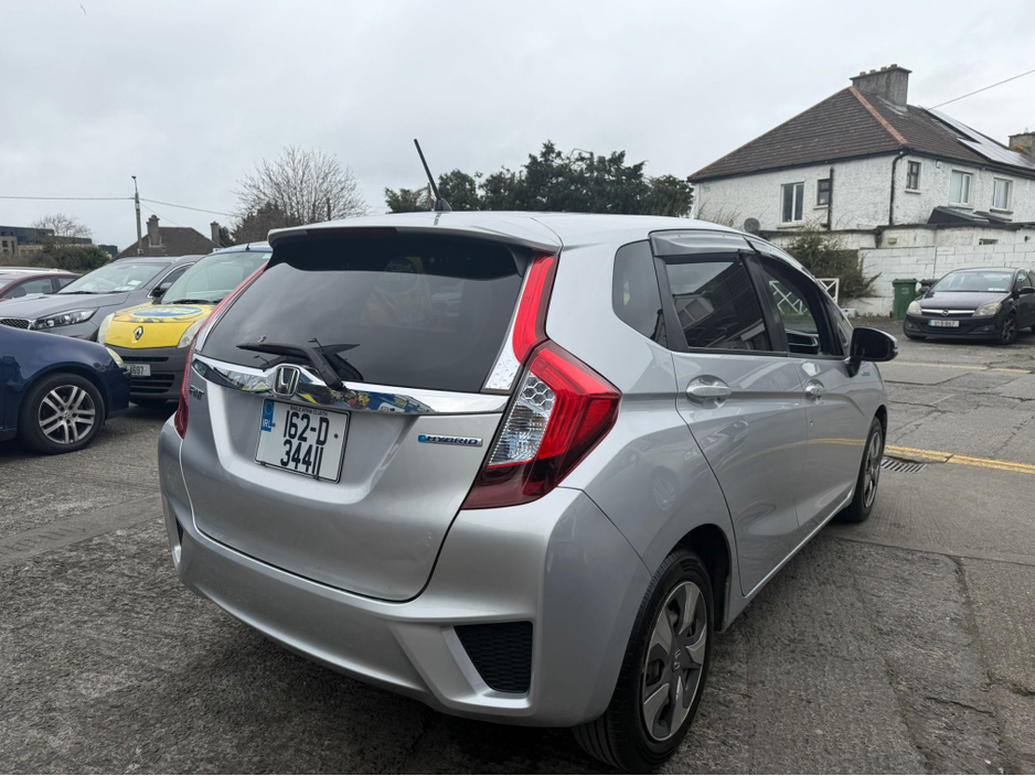 2016 Honda Fit - image 13