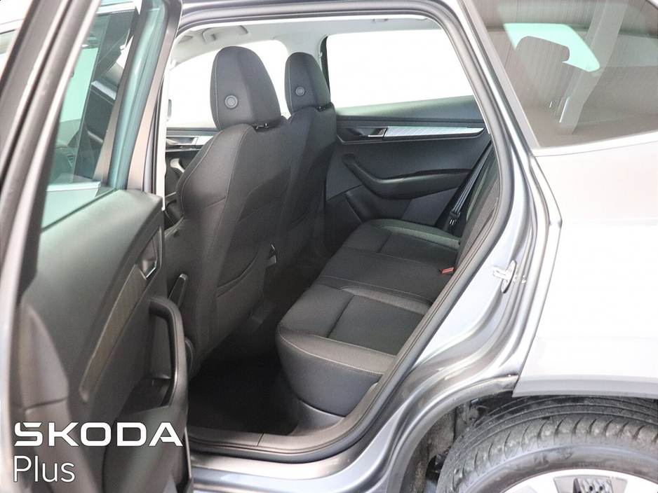 2023 Skoda Karoq - image 7