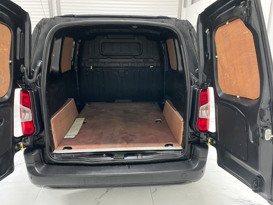 2020 Citroen Berlingo Touch BlueHDi 100 S&S 5MT M €10,995