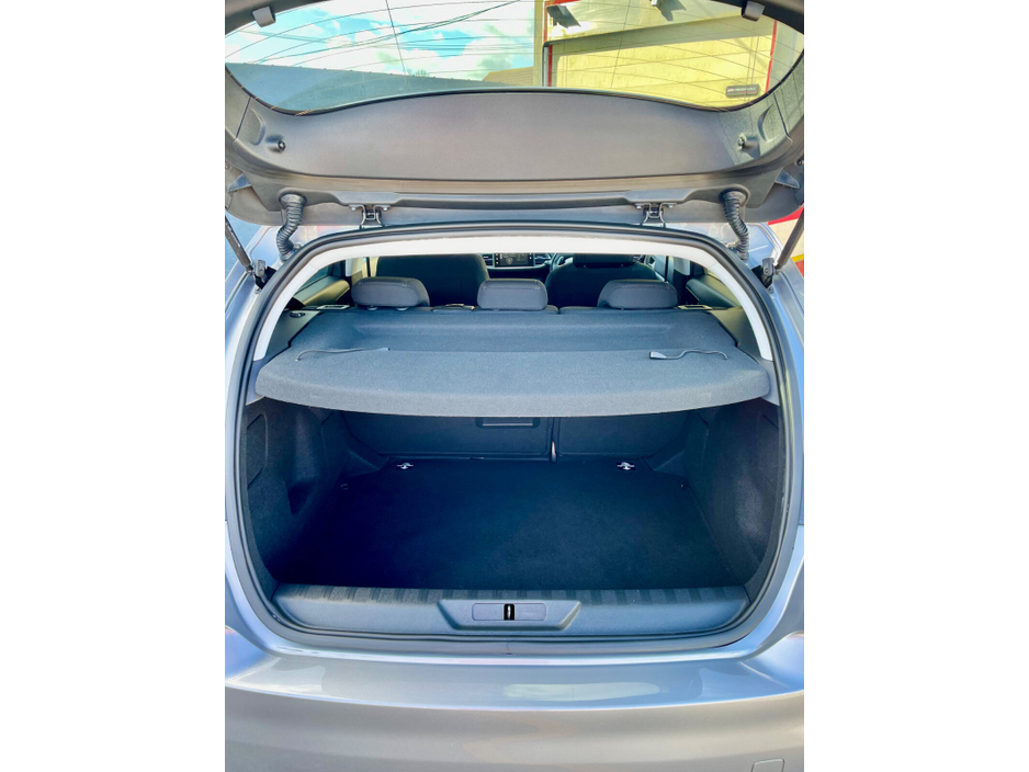 2017 Peugeot 308 - image 38