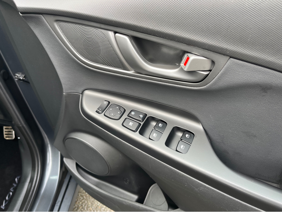 2020 Hyundai Kona - image 17