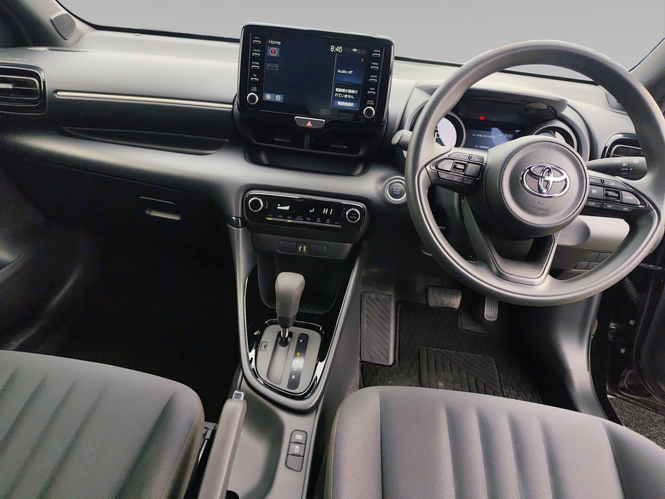 2021 Toyota Yaris - image 11