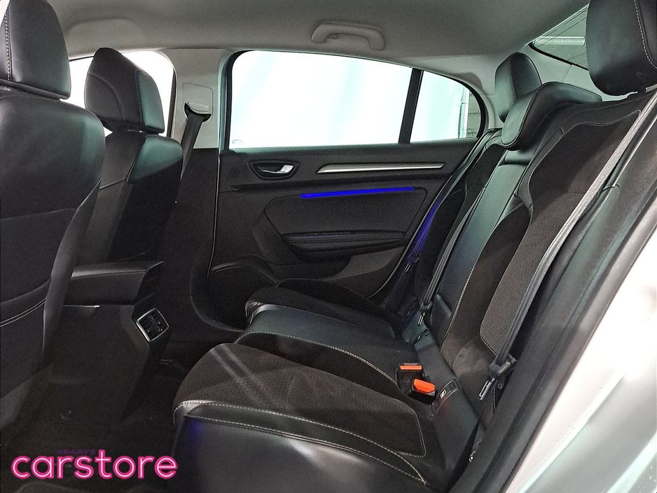 2018 Renault Megane - image 10