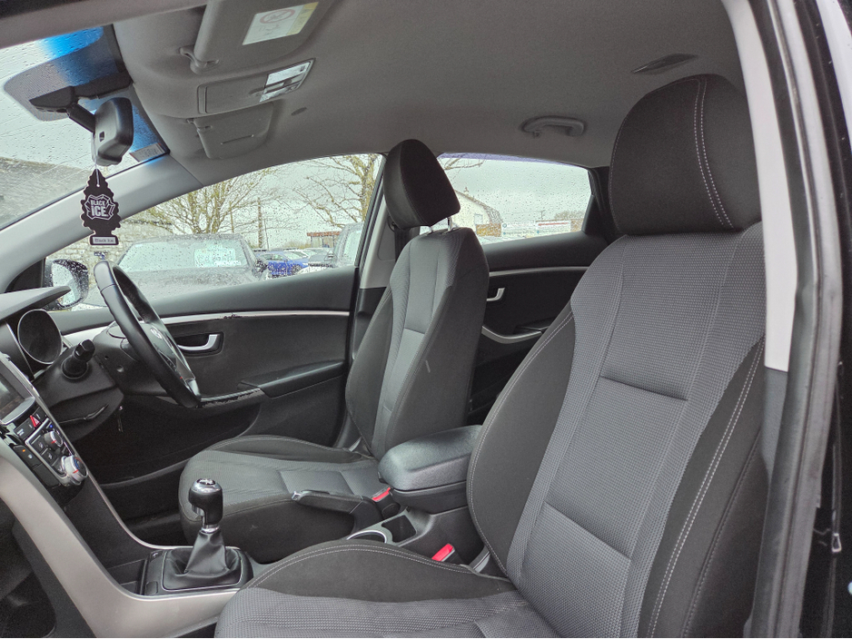 2016 Hyundai i30 - image 11