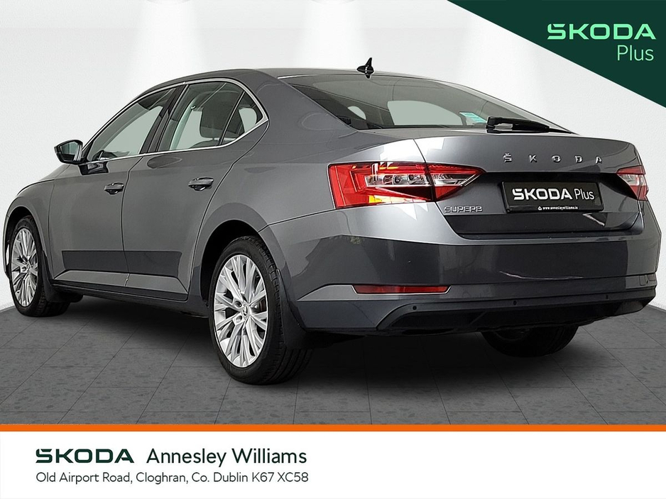 2024 Skoda Superb - image 13