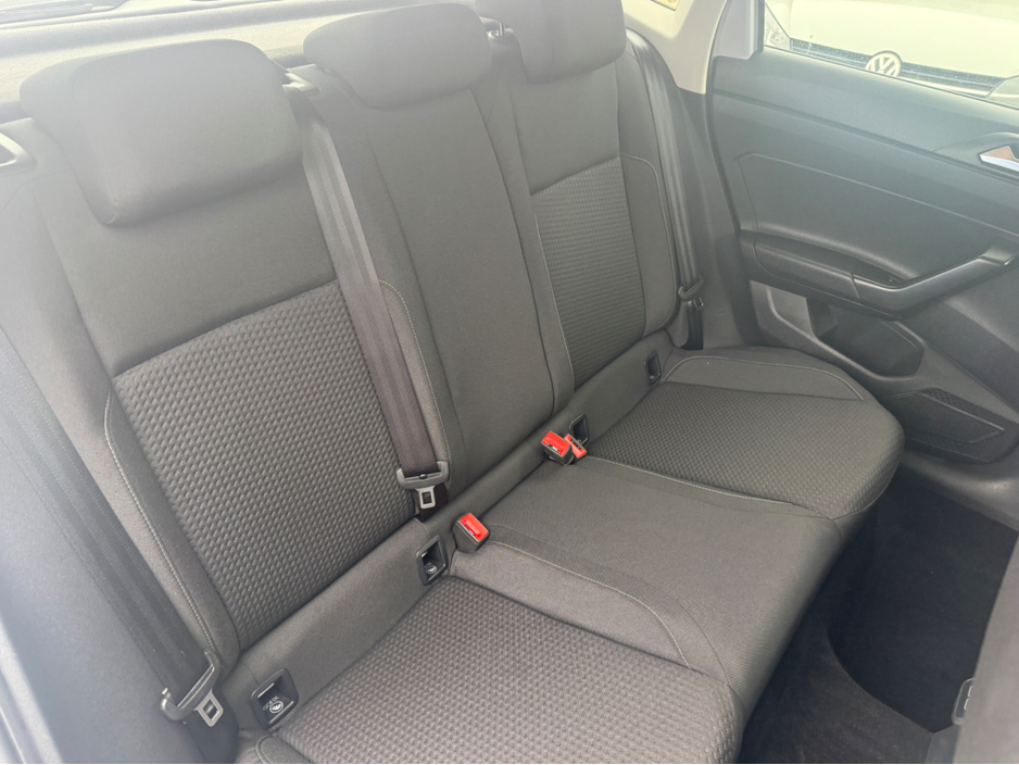 2018 Volkswagen Polo - image 10