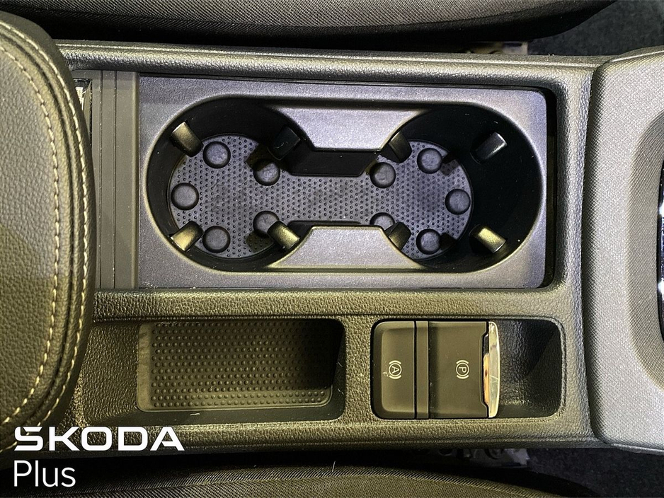 2024 Skoda Octavia - image 23