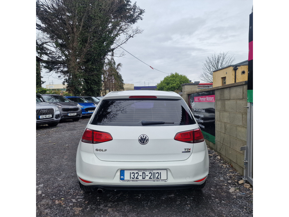 2013 Volkswagen Golf - image 7