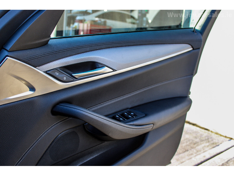 2018 BMW 5 Series  €28,995