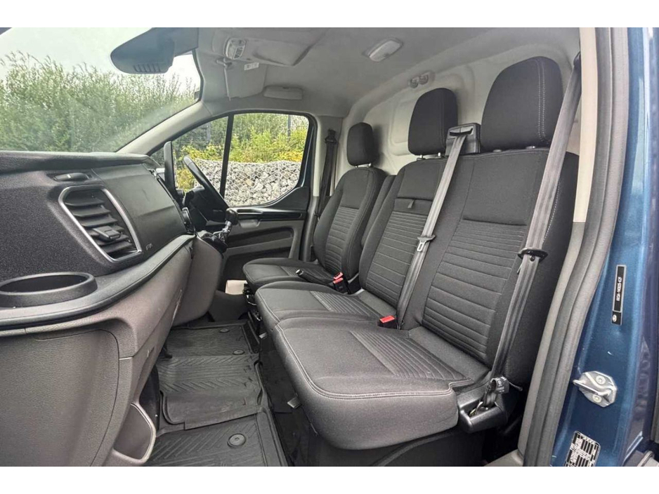 2022 Ford Transit - image 10