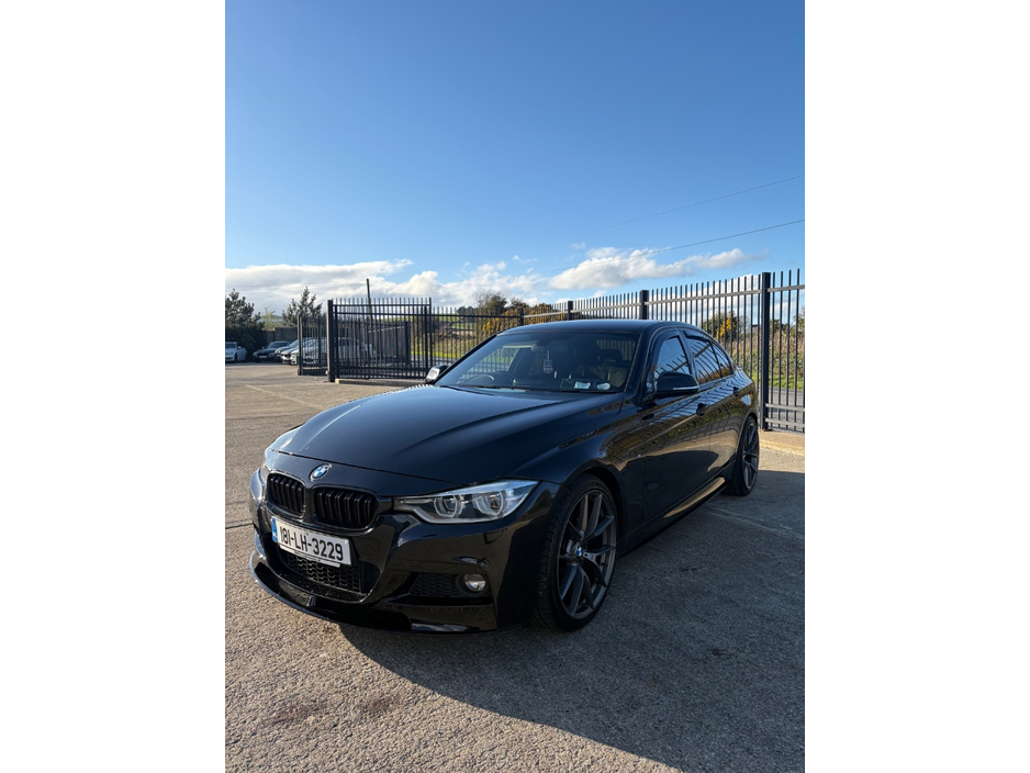 2018 BMW 3 Series - image 8