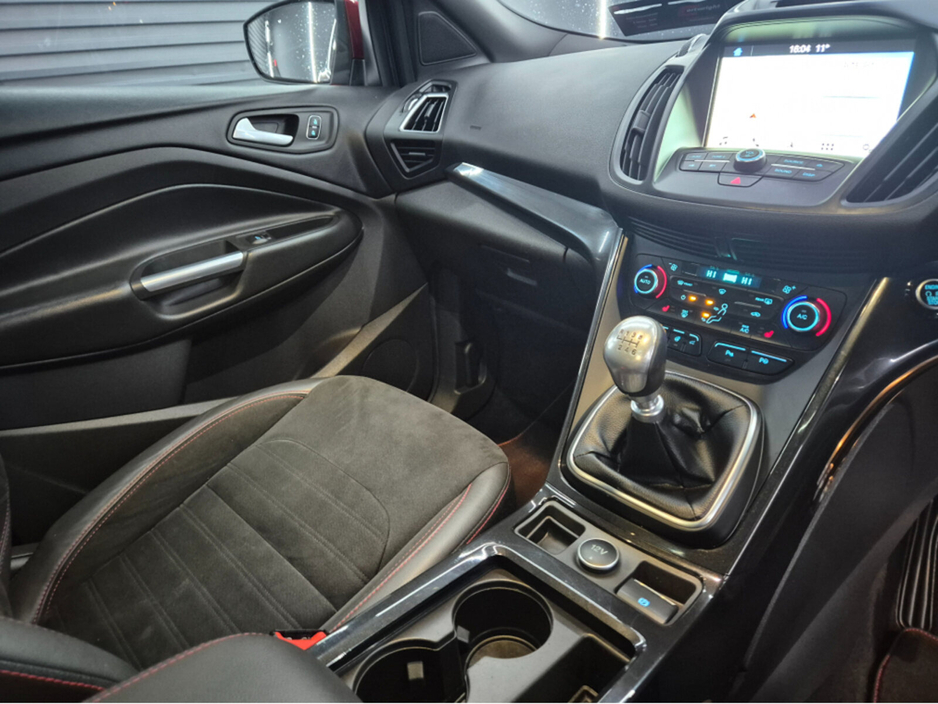 2019 Ford Kuga - image 13