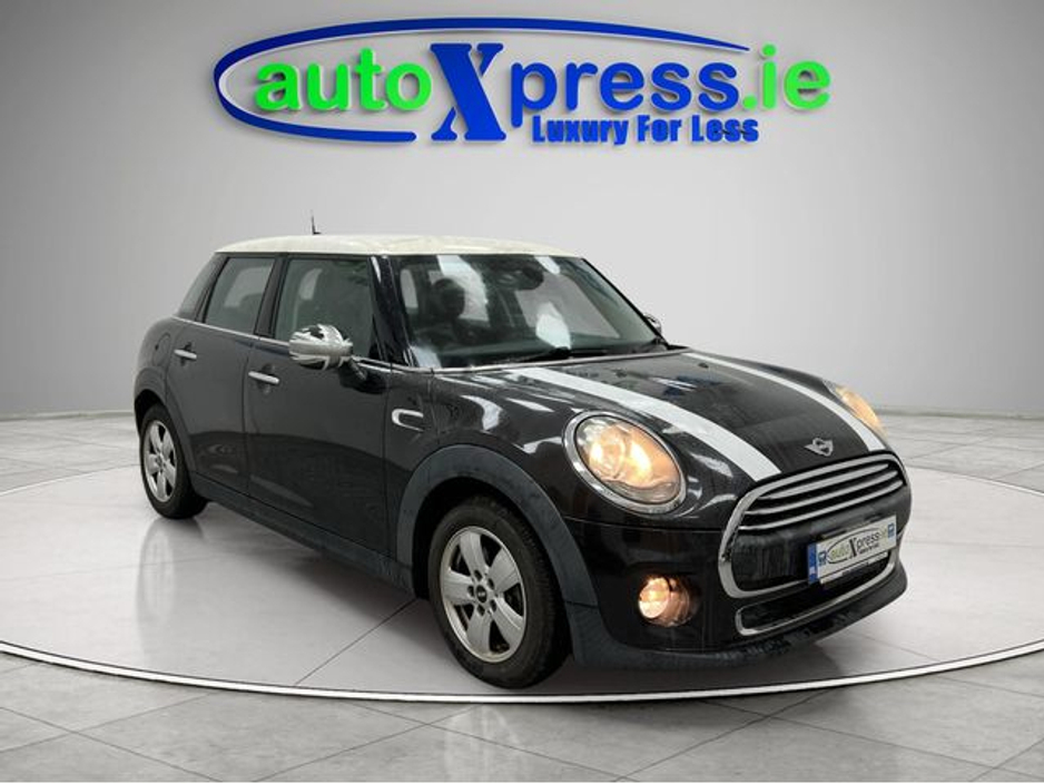2016 MINI One 1.2 Automatic, Reversing camera €13,895