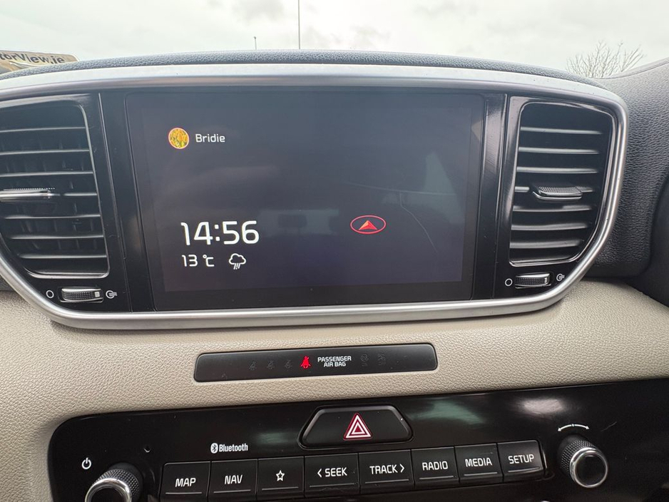 2021 Kia Sportage - image 9