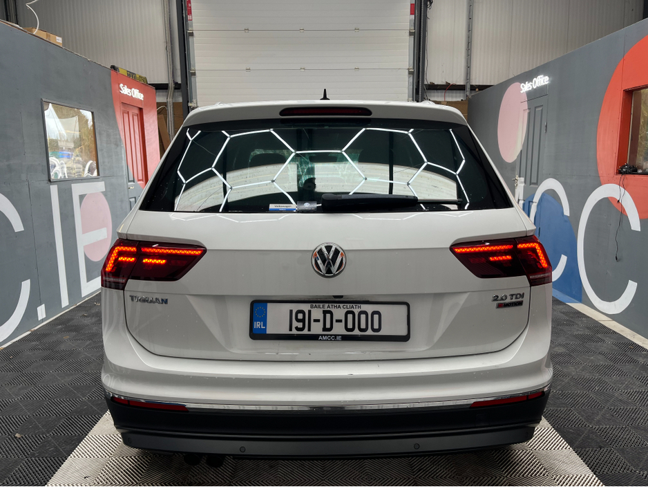 2019 Volkswagen Tiguan - image 3