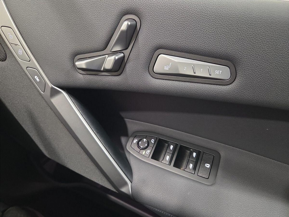 2025 BMW iX - image 23