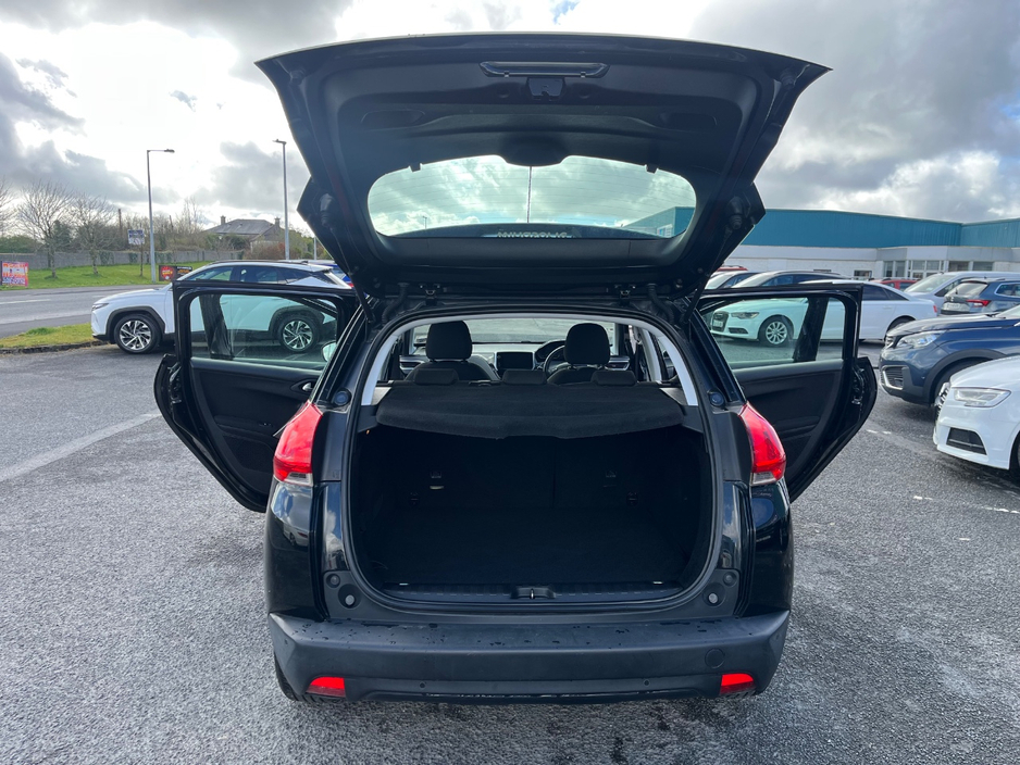 2016 Peugeot 2008 - image 12