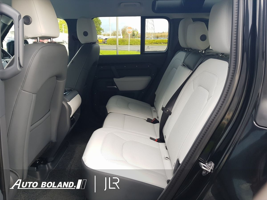 2025 Land Rover Defender - image 5
