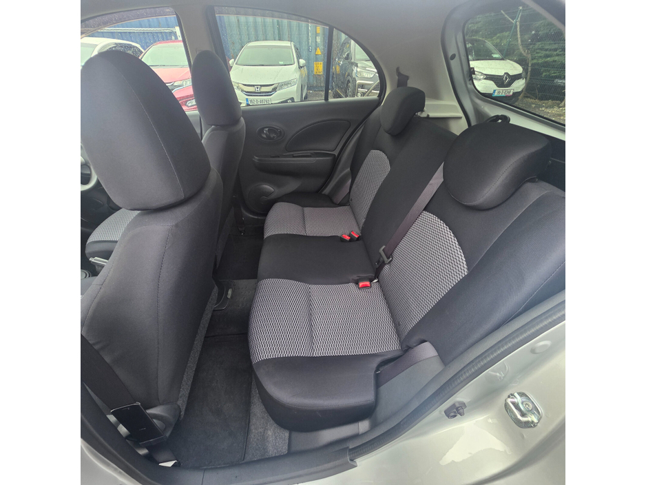 2015 Nissan March - image 14