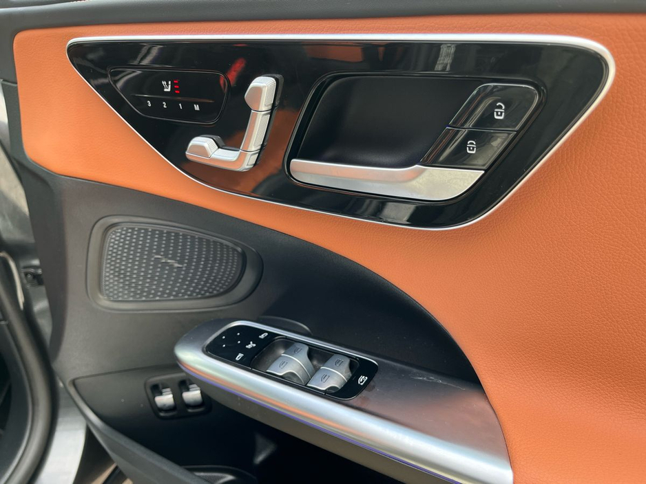 2025 Mercedes-Benz C Class - image 23