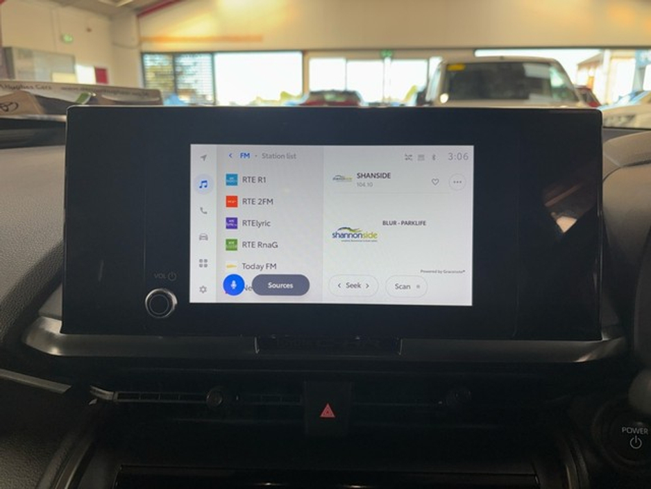 2024 Toyota C-HR - image 13