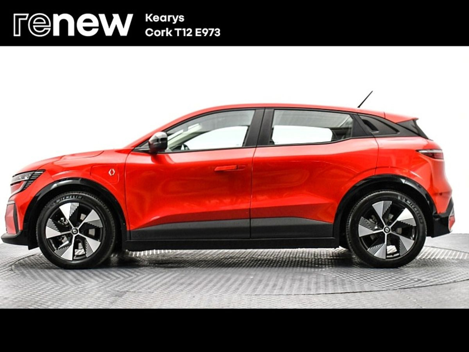 2023 Renault Megane E-Tech - image 7