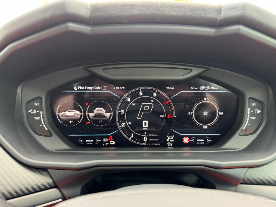 2025 Lamborghini Urus - image 40