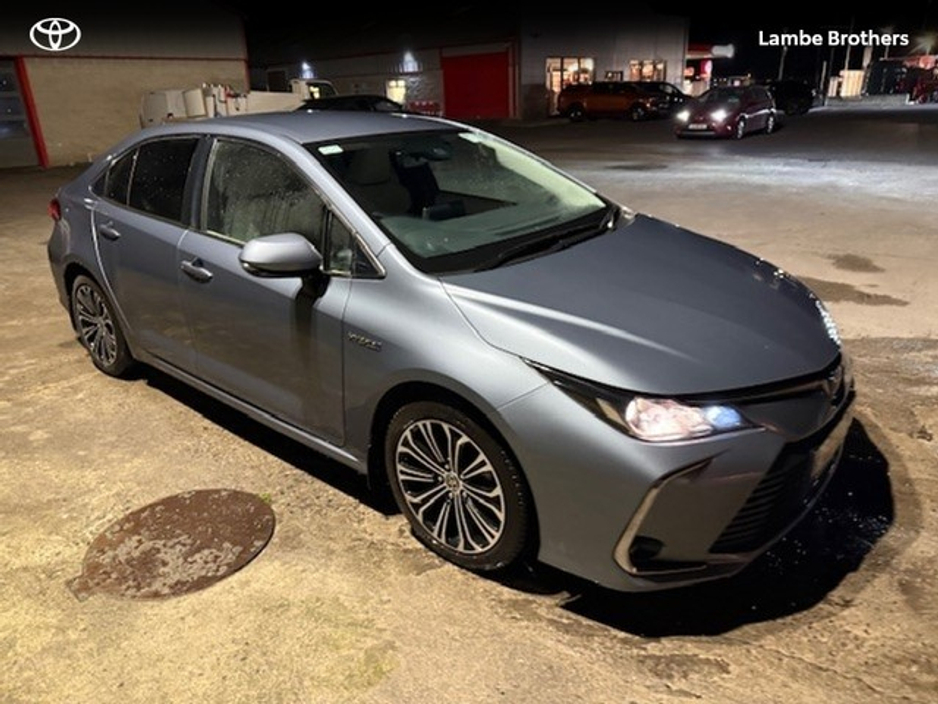 2022 Toyota Corolla - image 2