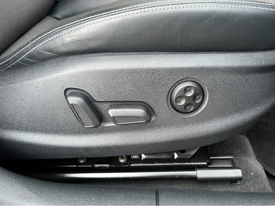 2020 Audi A3 S-LINE AUTOMATIC 1.4 PETROL //HIGH SPEC//HALF LEATHER HEATED SEATS//REVERSE CAMERA//KEYLESS ENTRY//ADAPTIVE CRUISE CONTROL// €24,950